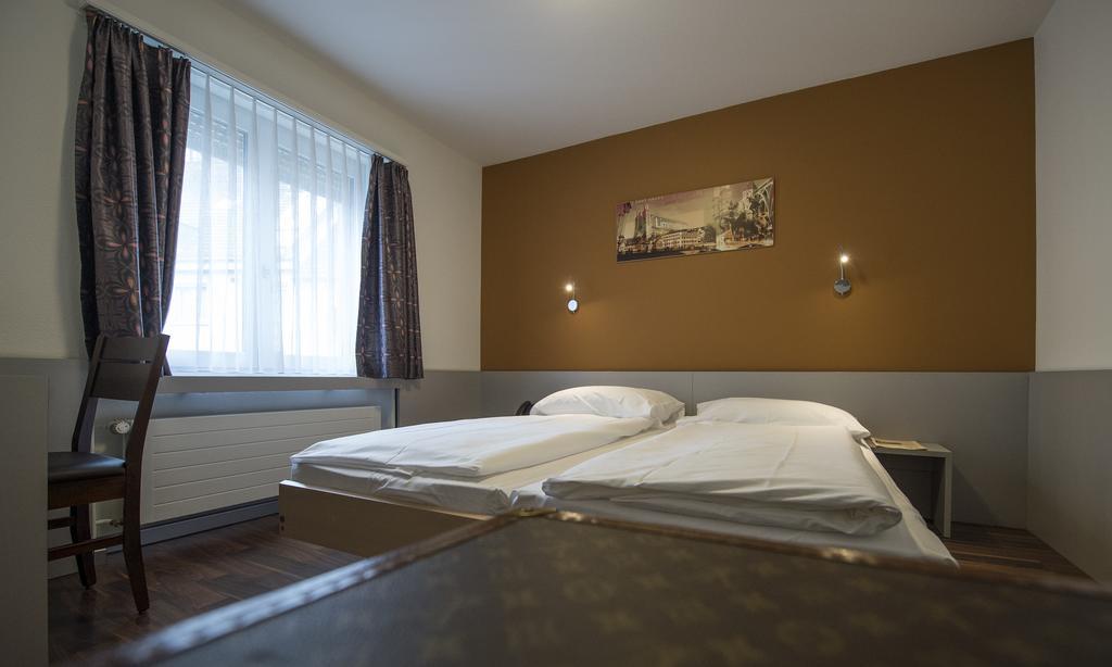 Alexander Guesthouse Zurich Old Town Bagian luar foto